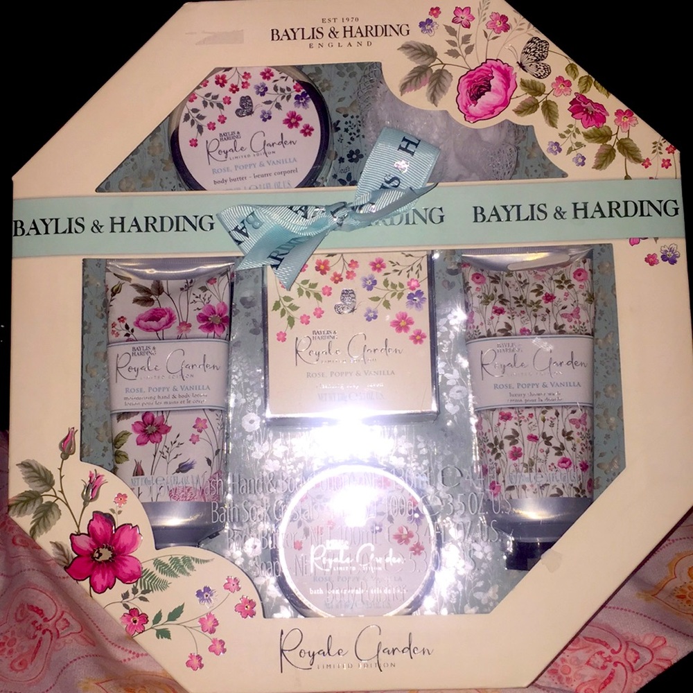 Baylis and harding limited  edition bath and care